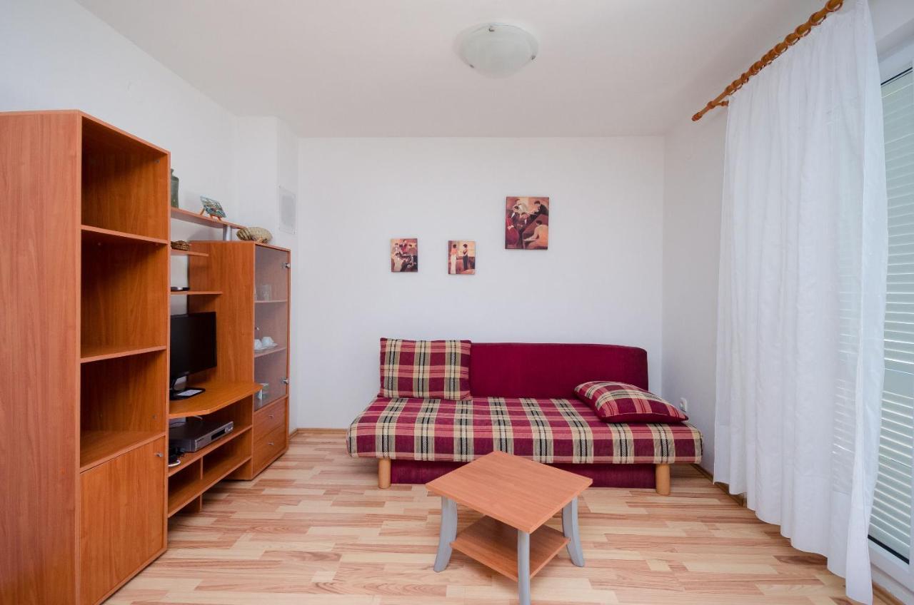 Apartments Blazenka Banjol Exterior foto
